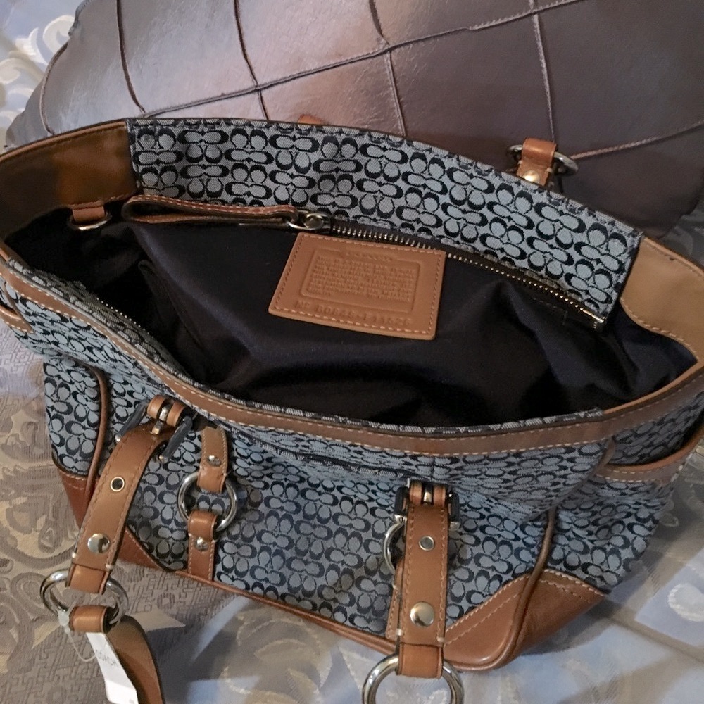 Coach New w/tag Purse with silver hardware 10X13 - Picture 5 of 6